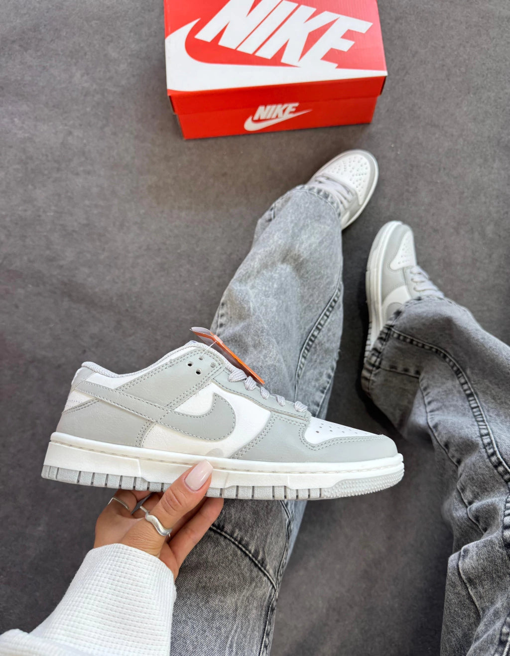Dunk SB Branco/Cinza