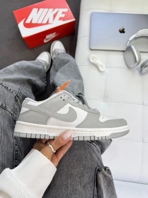 Dunk SB Branco/Cinza